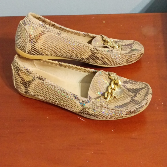 Stuart Weitzman python print 7.5 holographic overlay tan & brown flats - Picture 4 of 17